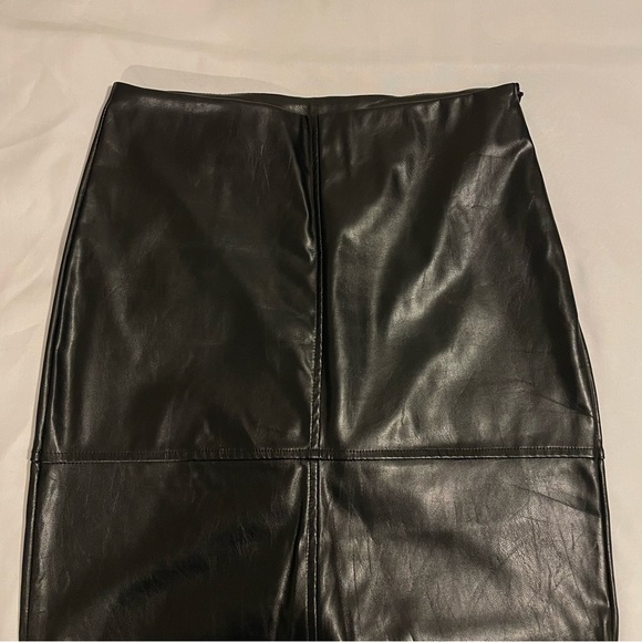 Black Leather Maxi Skirt - Picture 2 of 3